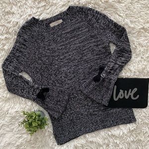 Loft Bow Bell Sleeve Sweater 💗 Black & White